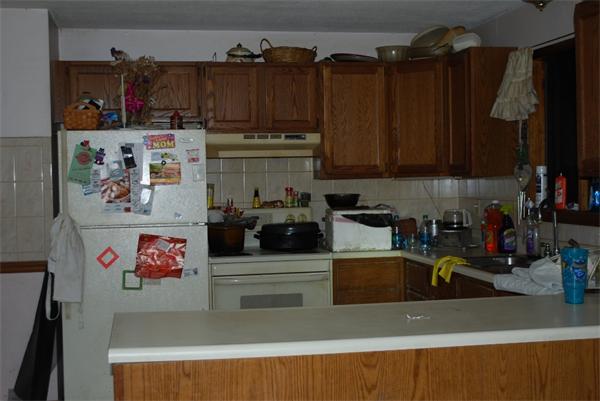 138 Feeding Hills Road Westfield, MA 01085 - Photo 2 of 8 Gallery Image 2