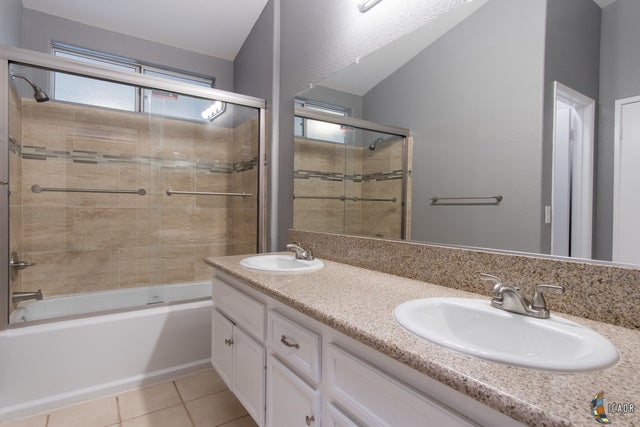 1861 Rodeo Drive Imperial, CA 92251 - Photo 15 of 27 Gallery Image 15