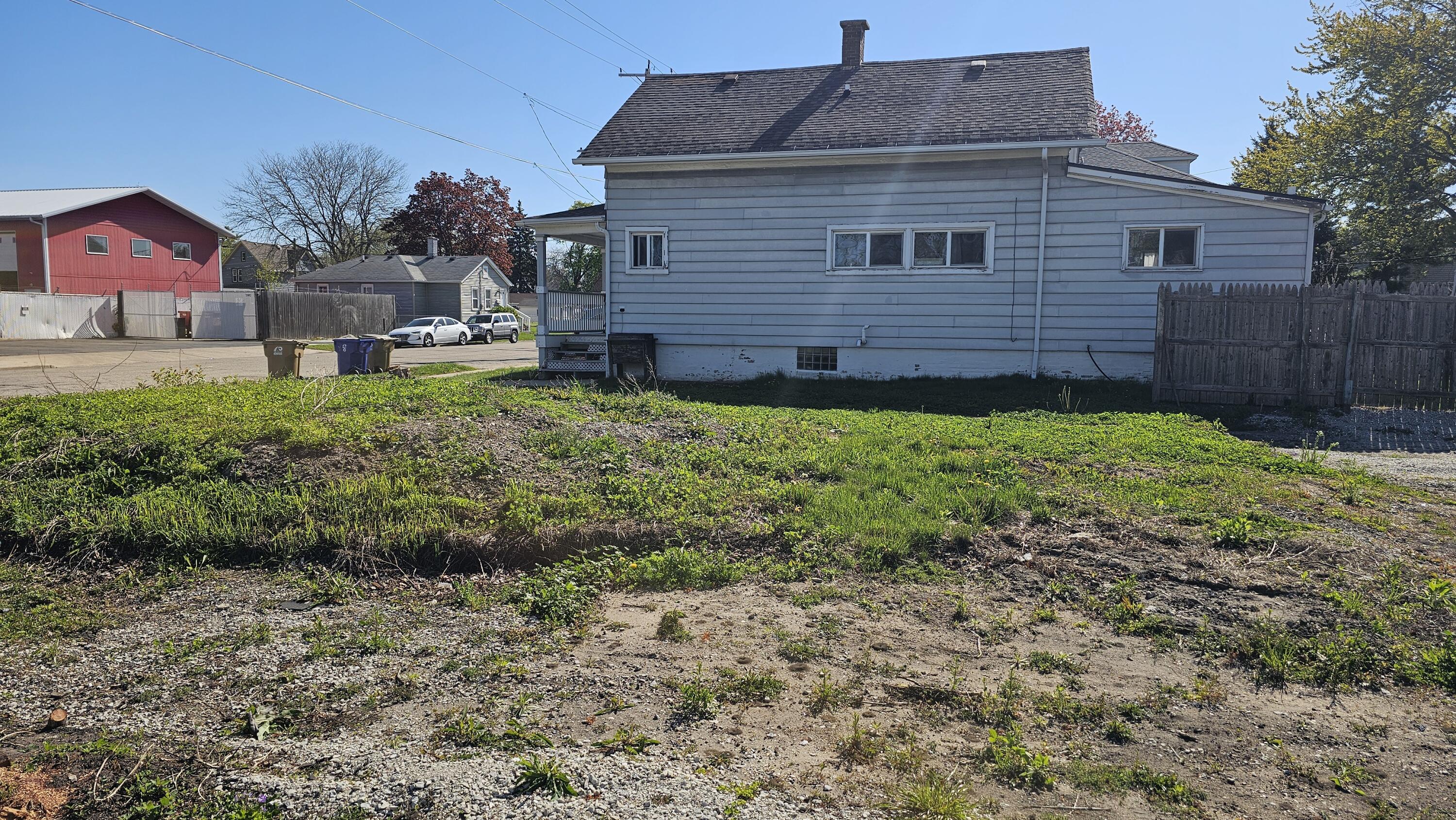 823 45th Street Kenosha, WI 53140 - Photo 2 of 12 20260504_092945
