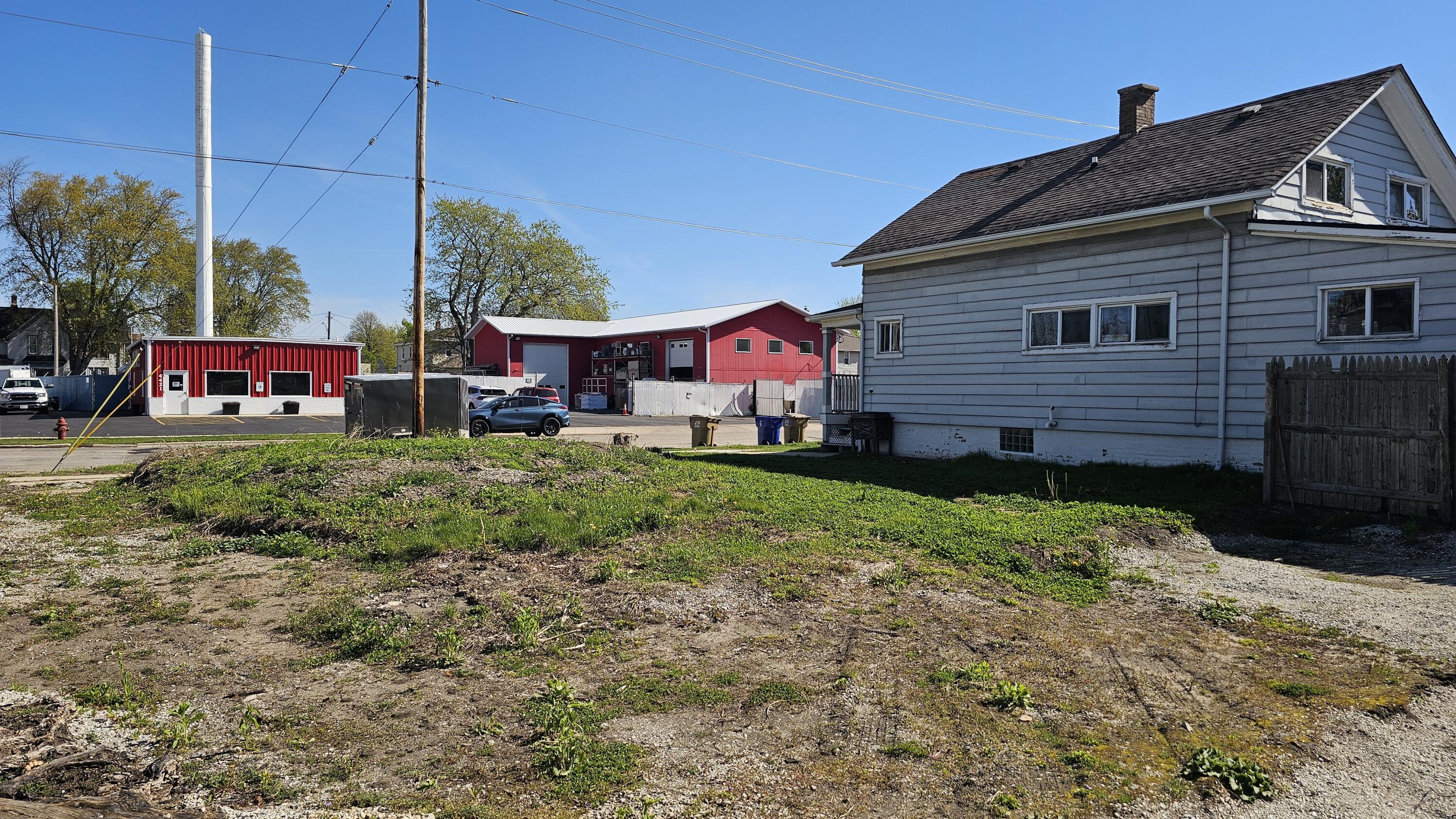 823 45th Street Kenosha, WI 53140 - Photo 3 of 12 20260504_093023