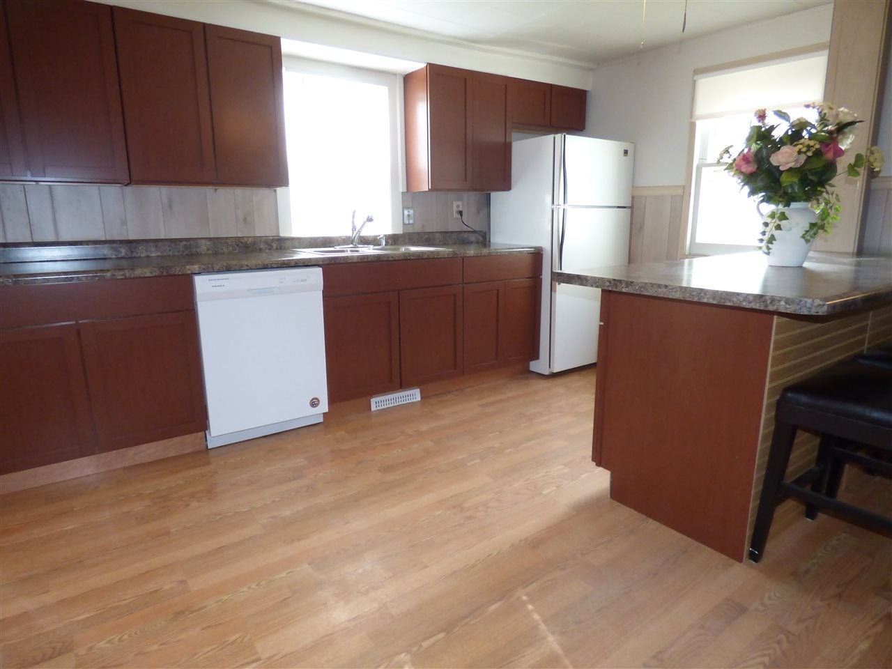 380 Oak Street Riverside, IA 52327 - Photo 3 of 33 Gallery Image 3