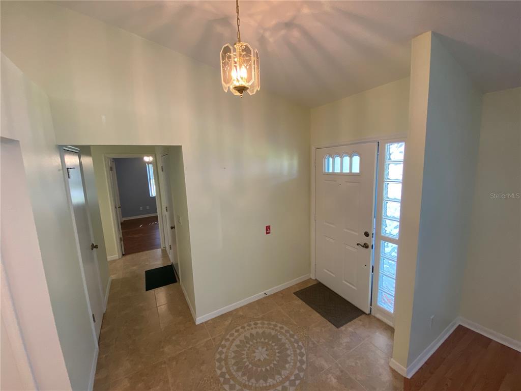 26840 Racquet Circle Leesburg, FL 34748 - Photo 2 of 19