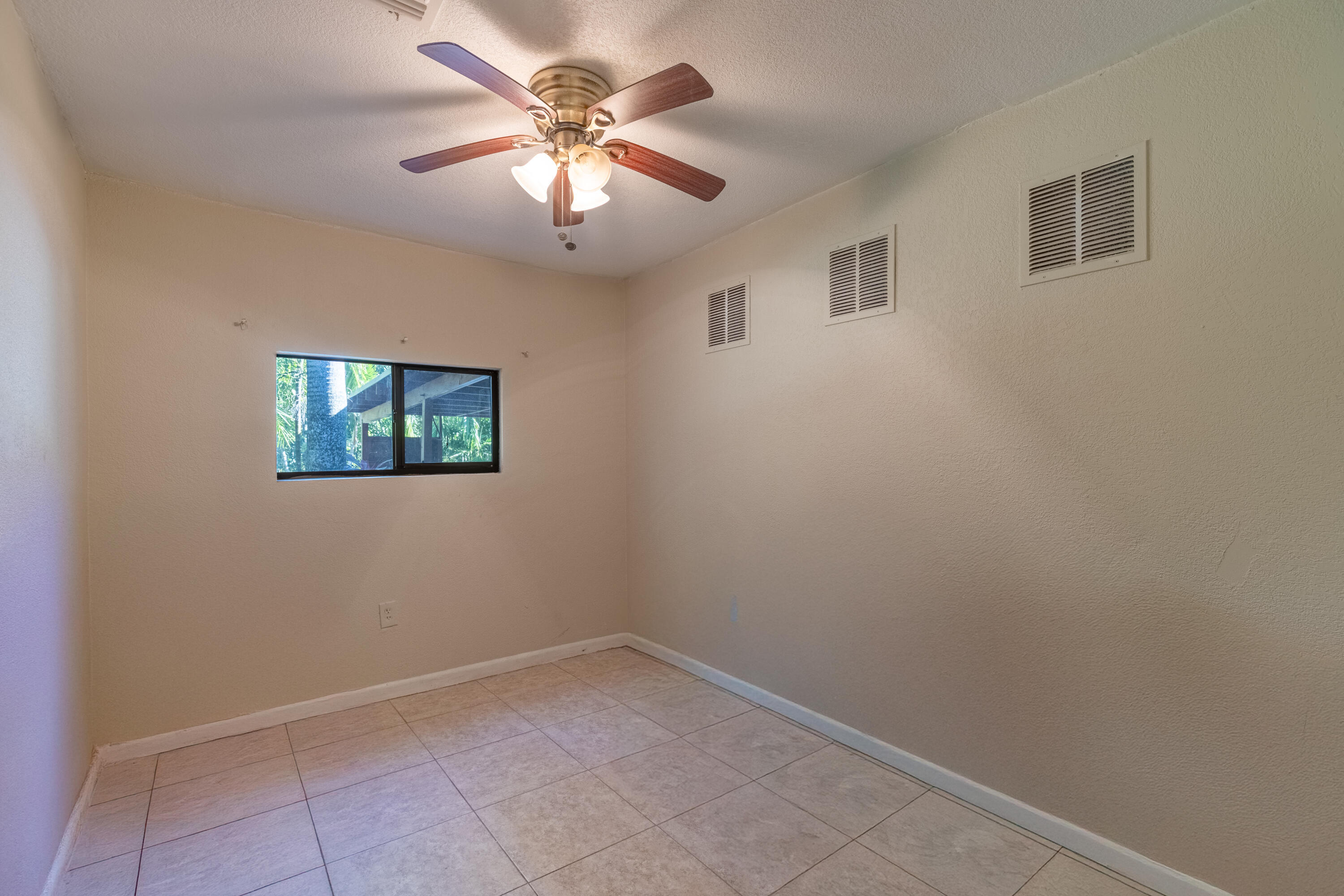 2943 B Road Loxahatchee Groves, FL 33470 - Photo 72 of 88 Guest Home-bonus room