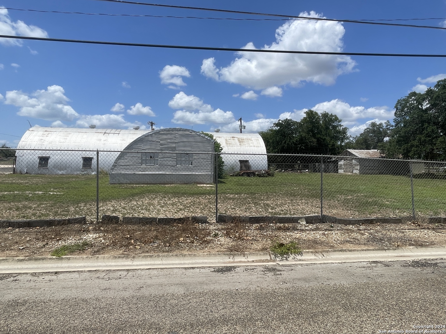 1905 Ave R Hondo, TX 78861 - Photo 7 of 8 a view of a sink