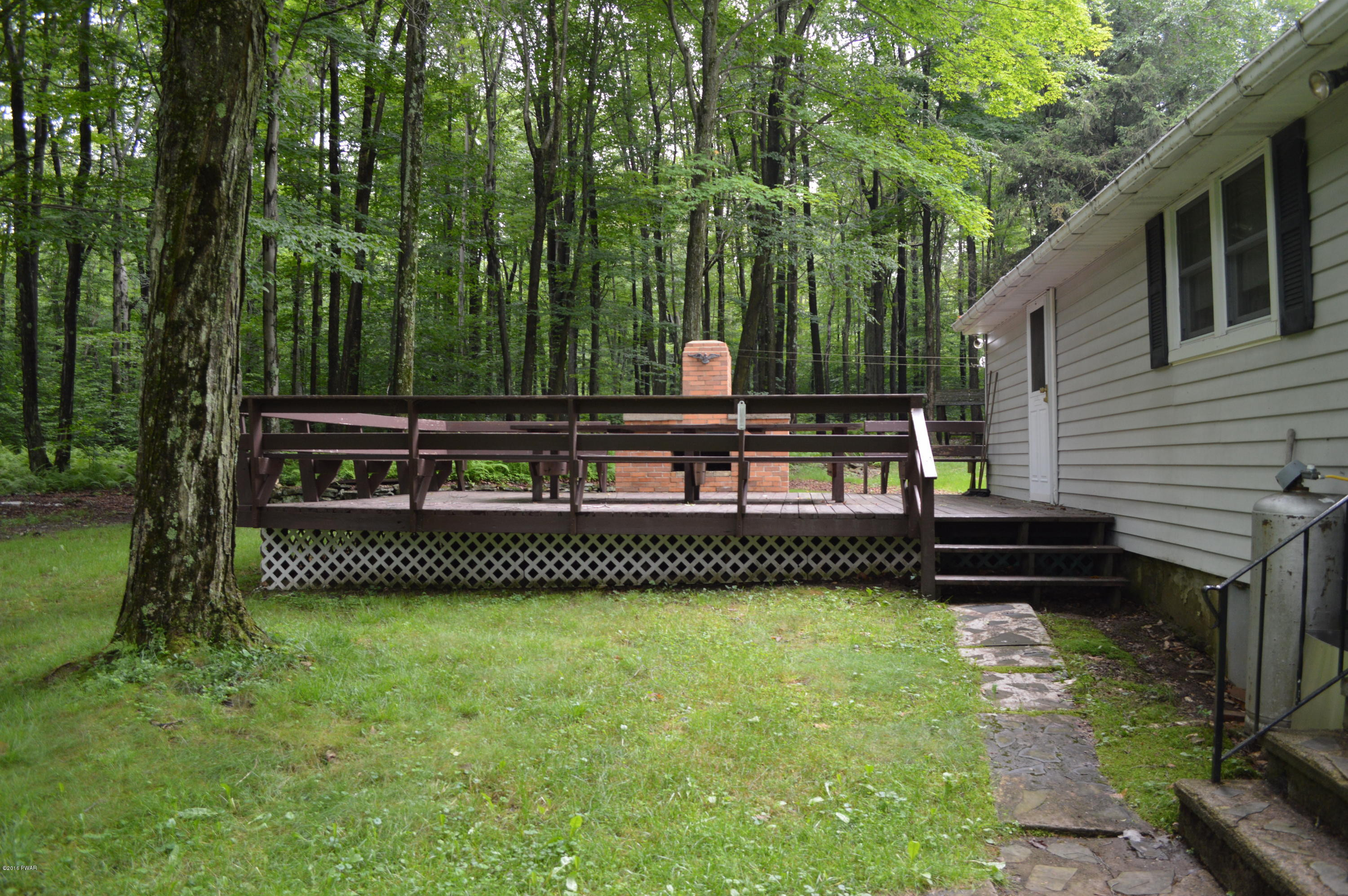 126 Huckleberry Road Newfoundland, PA 18445 - Photo 12 of 18 Deck