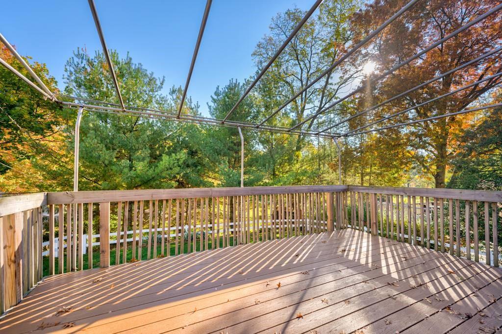 34 Robinhood Road Pittsburgh, PA 15220 - Photo 14 of 18 Gallery Image 14