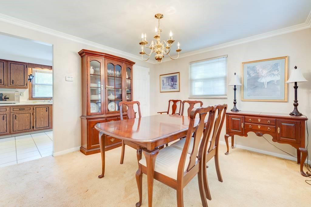 34 Robinhood Road Pittsburgh, PA 15220 - Photo 6 of 18 Gallery Image 6