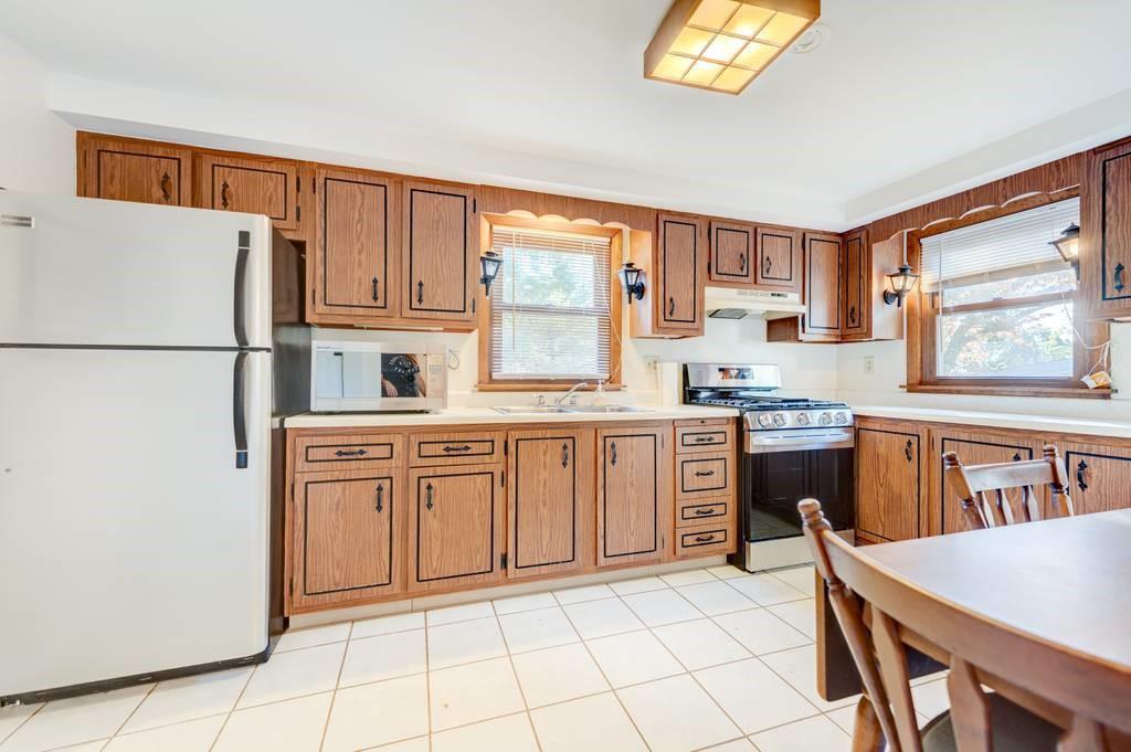34 Robinhood Road Pittsburgh, PA 15220 - Photo 7 of 18 Gallery Image 7