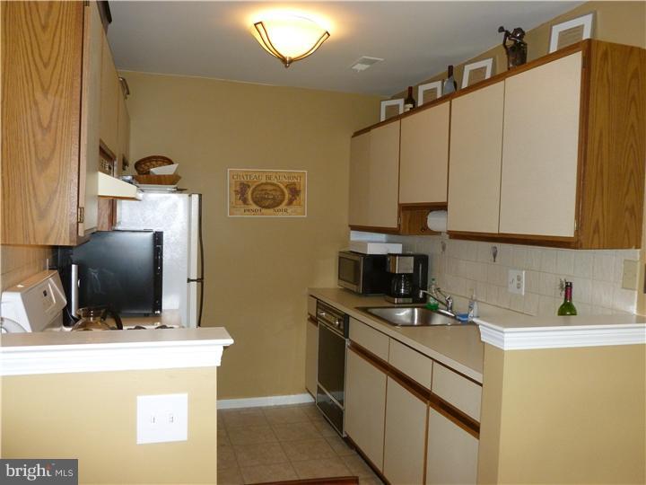 246 Tavistock Road Cherry Hill, NJ 08034 - Photo 5 of 11