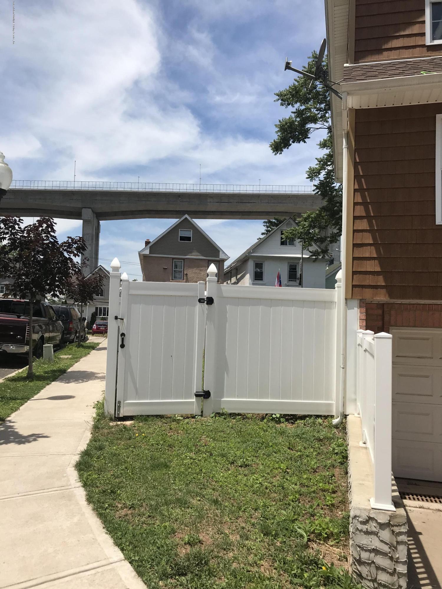 67 Riverside Lane Staten Island, NY 10302 - Photo 2 of 3 IMG_8590