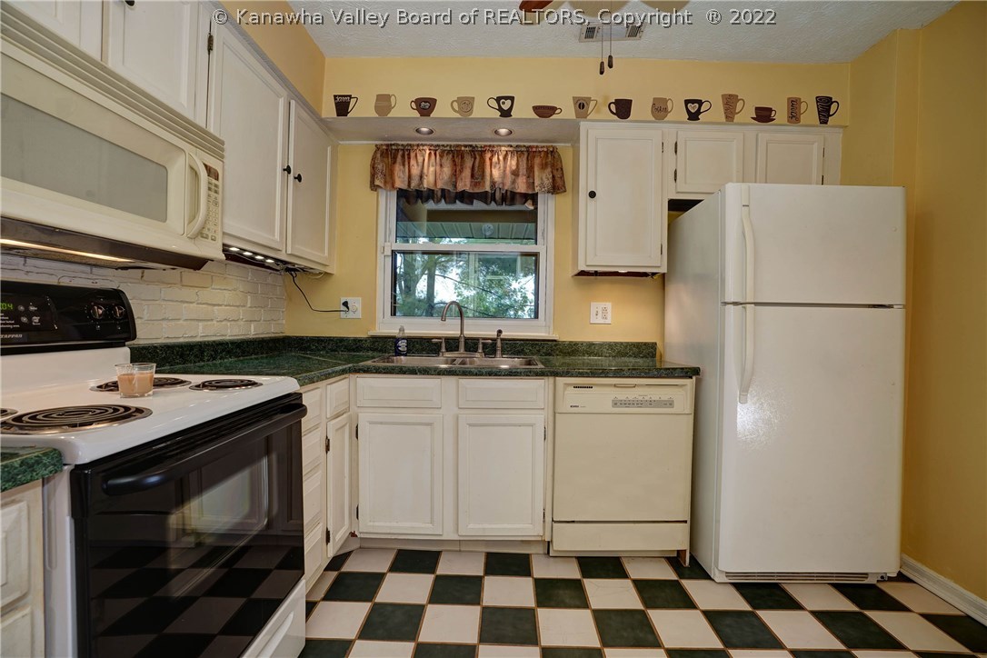 101 Powderhorn Road Charleston, WV 25314 - Photo 10 of 23 Gallery Image 10