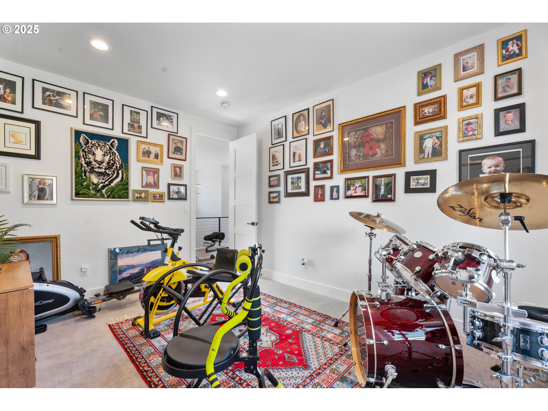 1345 North R Street Washougal, WA 98671 - Photo 28 of 46 a view of a livingroom with furniture and toys