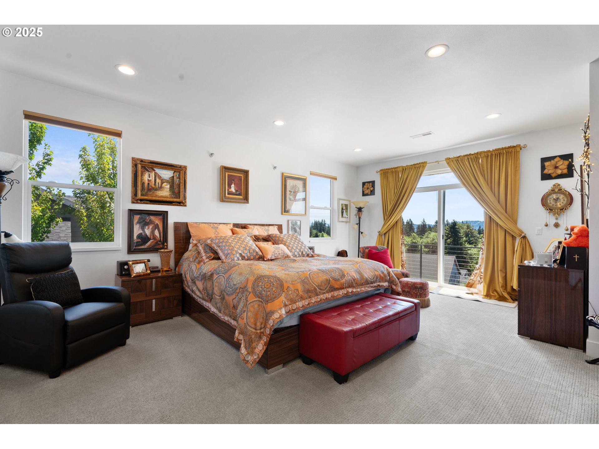 1345 North R Street Washougal, WA 98671 - Photo 36 of 46 a bedroom with a bed and glass window