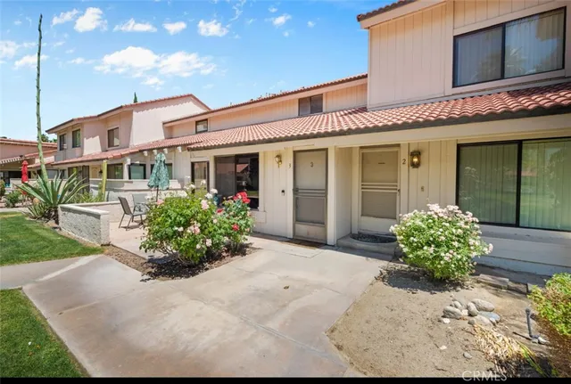 $2,970 | 6134 Arroyo Road, Unit 3, Palm Springs, CA 92264