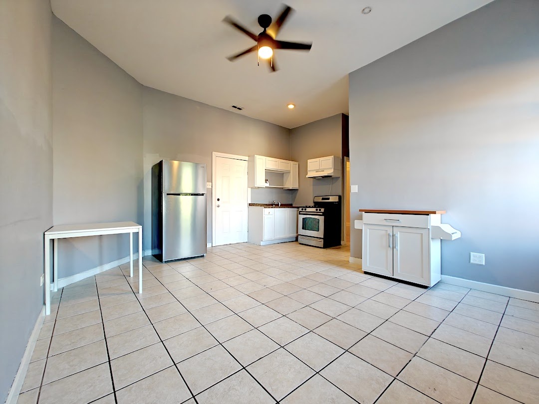 3102 South Morgan Street, Unit 2 Chicago, IL 60608 - Photo 4 of 11