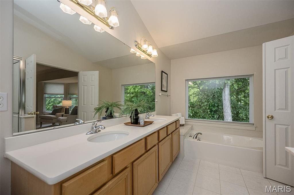 2041 Avalon Ridge Circle Fenton, MO 63026 - Photo 20 of 31