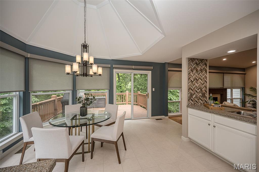 2041 Avalon Ridge Circle Fenton, MO 63026 - Photo 10 of 31
