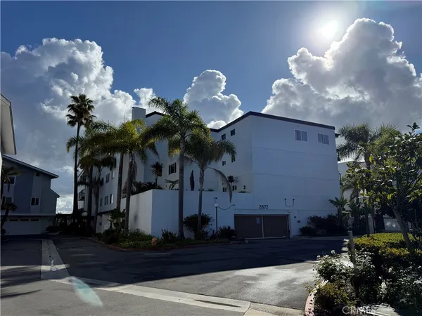 $1,350,000 | 2872 Coast Circle, Unit 104, Huntington Beach, CA 92649