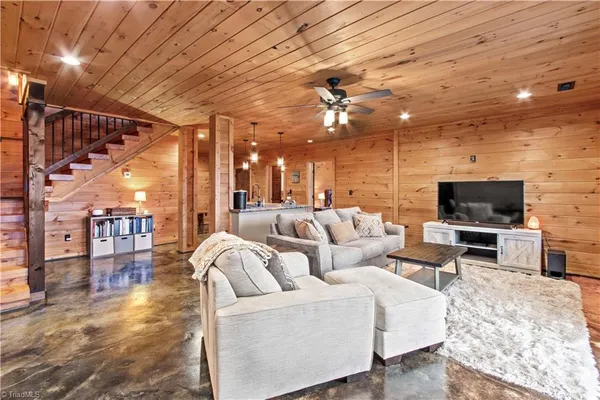 $899,999 | 1220 Sierra Trace Road, Denton, NC 27239
