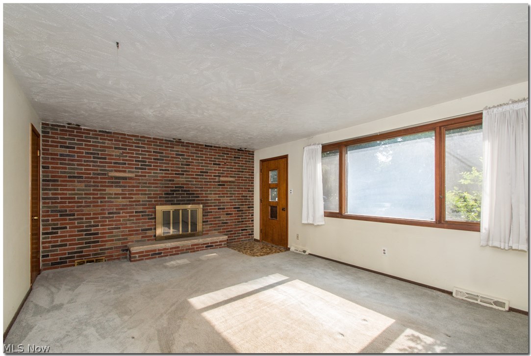 12902 Heath Road Chesterland, OH 44026 - Photo 7 of 34