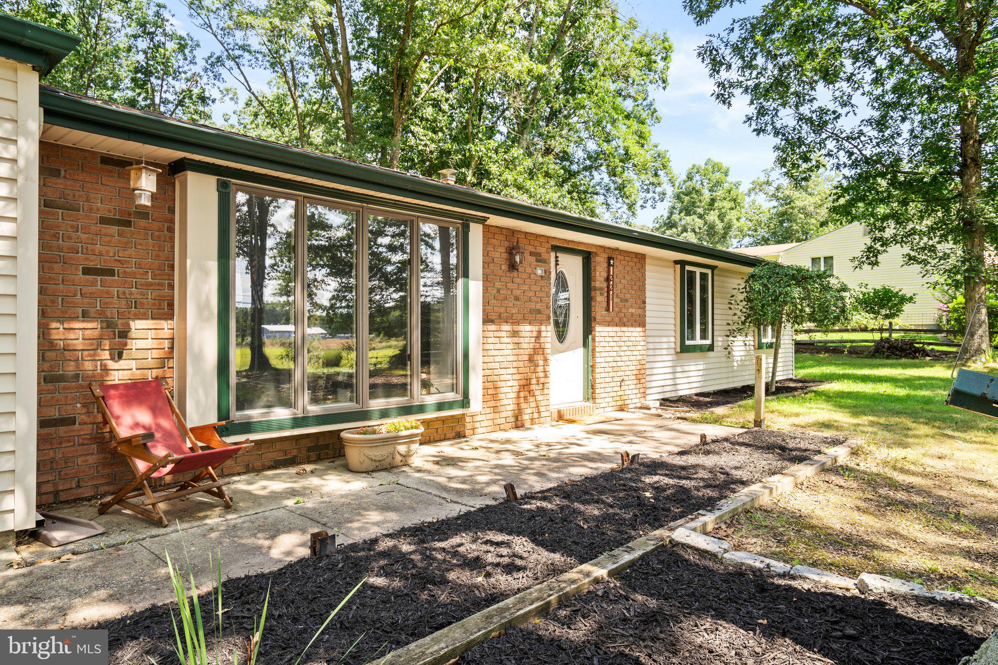 221 Forked Neck Road Shamong, NJ 08088 - Photo 3 of 27