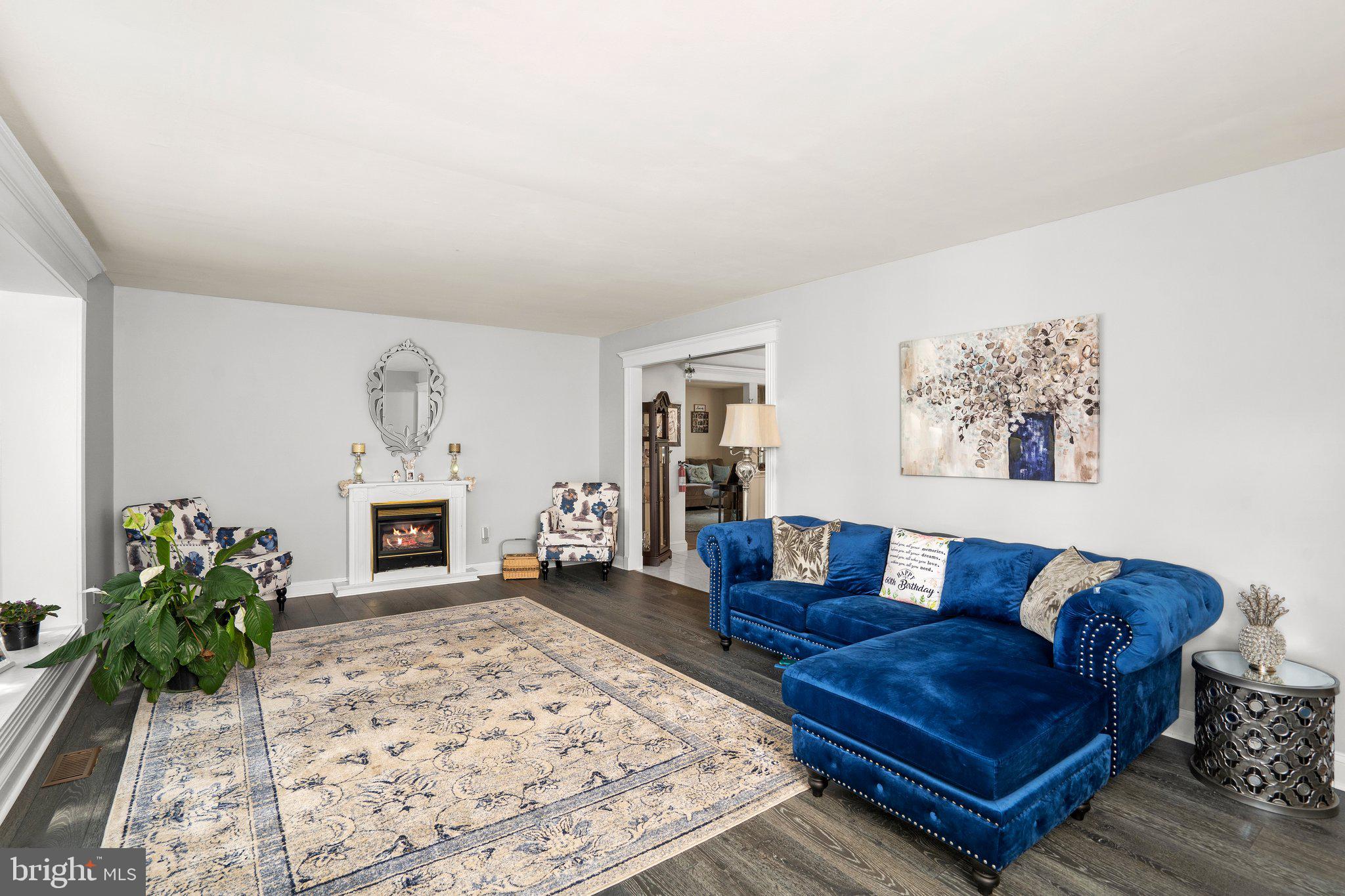 221 Forked Neck Road Shamong, NJ 08088 - Photo 5 of 27 formal living room