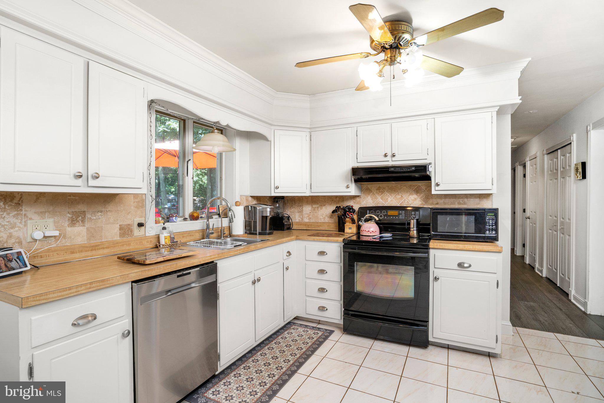 221 Forked Neck Road Shamong, NJ 08088 - Photo 9 of 27