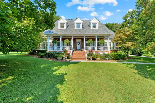 $799,900 | 630 Shadowbrook Road, Winchester, TN 37398