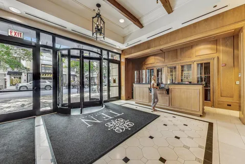 $699,000 | 10 East Delaware Place, Unit 20A, Chicago, IL 60611