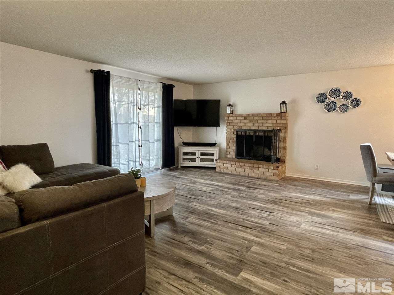 2820 Caballo Drive Reno, NV 89502 - Photo 5 of 16 Photo 5