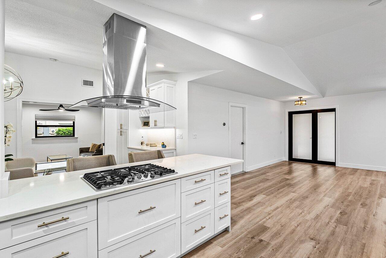 2425 Northwest 36th Street Boca Raton, FL 33431 - Photo 9 of 31 6