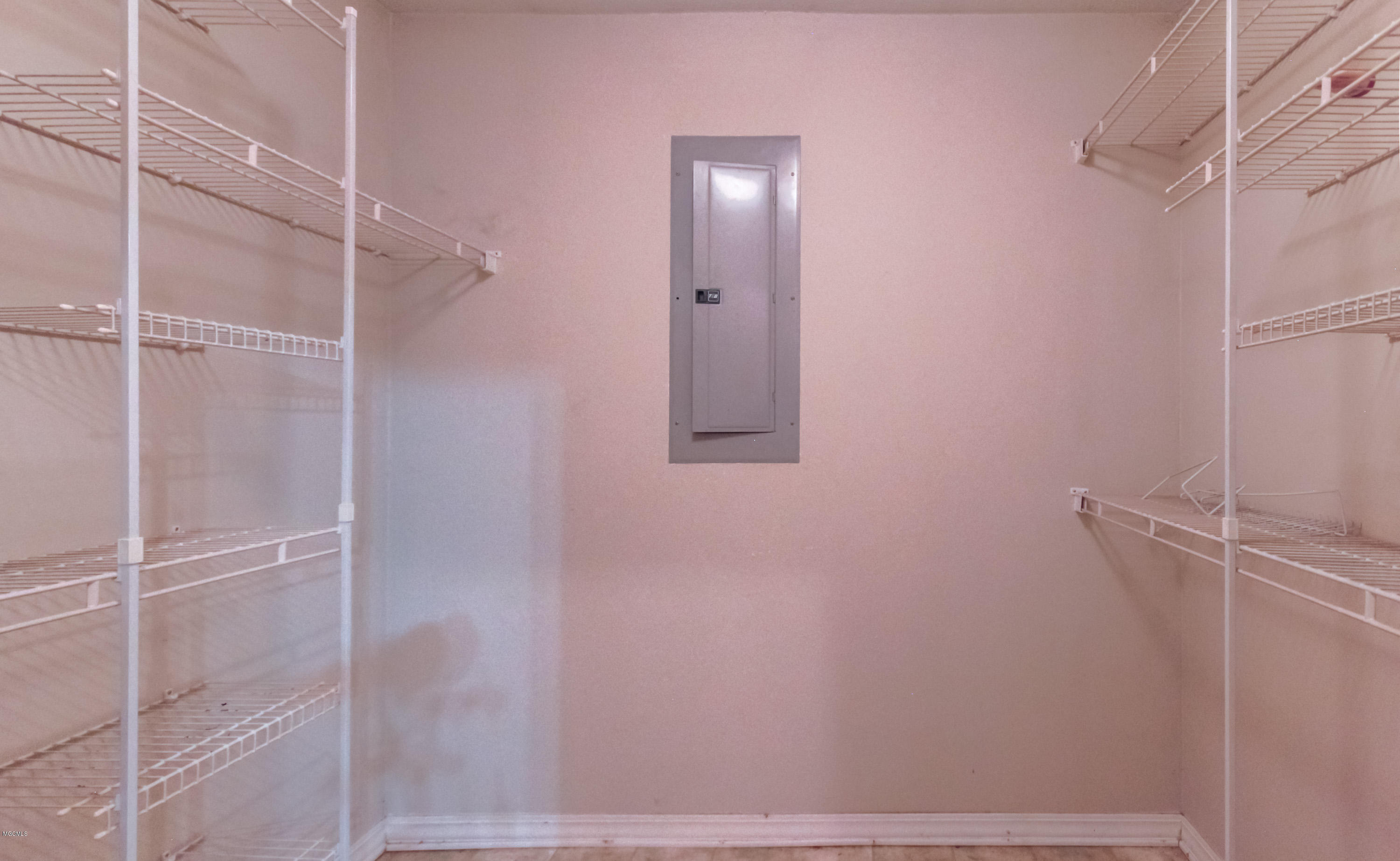 275 King Bee Road Wiggins, MS 39577 - Photo 22 of 42 Master Closet