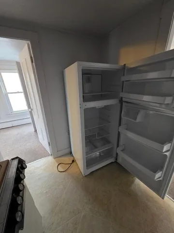 $1,300 | 175 Rock Street, Unit 3S, Fall River, MA 02720