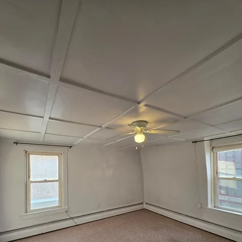$1,300 | 175 Rock Street, Unit 3S, Fall River, MA 02720