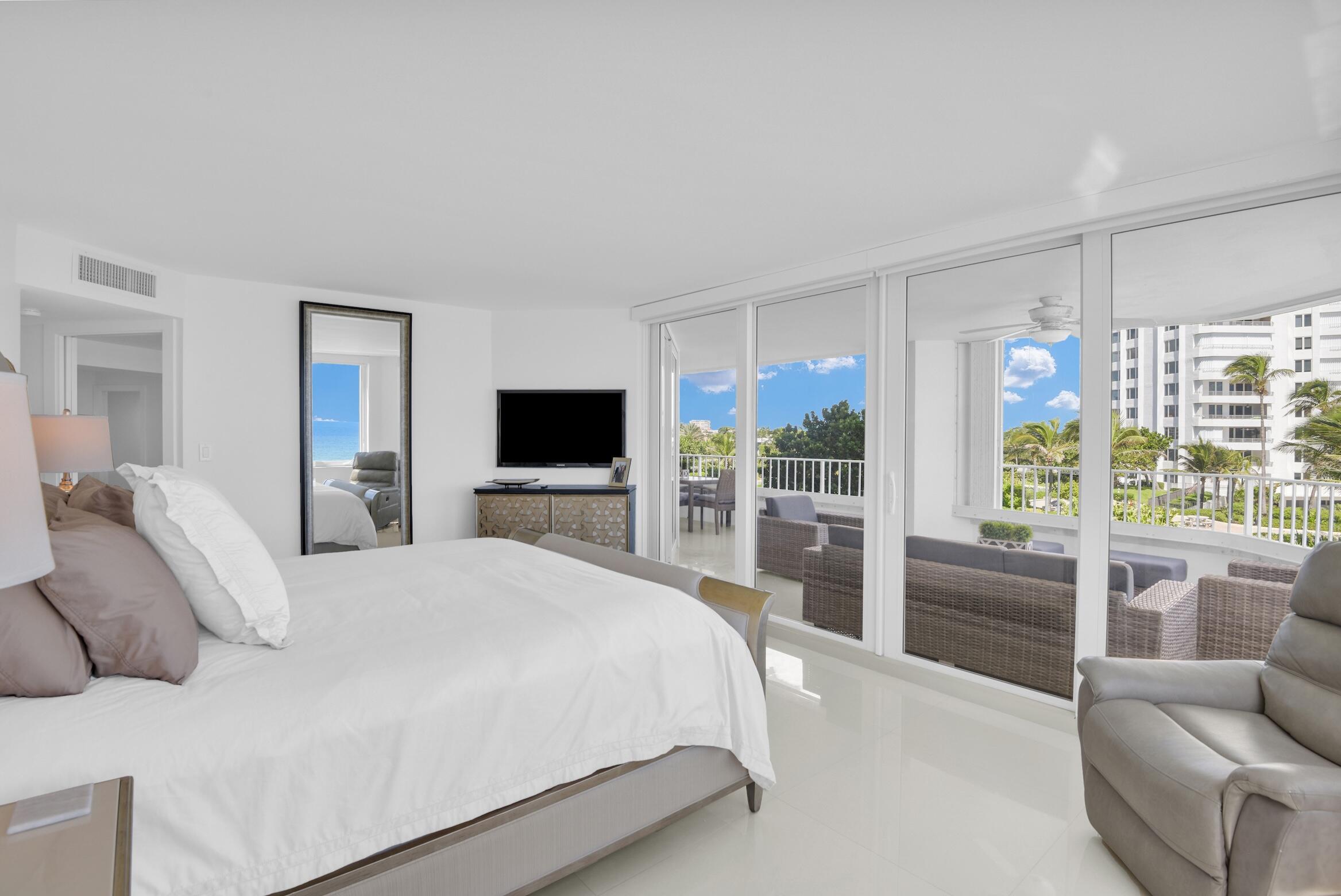 550 South Ocean Boulevard, Unit 401 Boca Raton, FL 33432 - Photo 26 of 51 Primary Bedroom