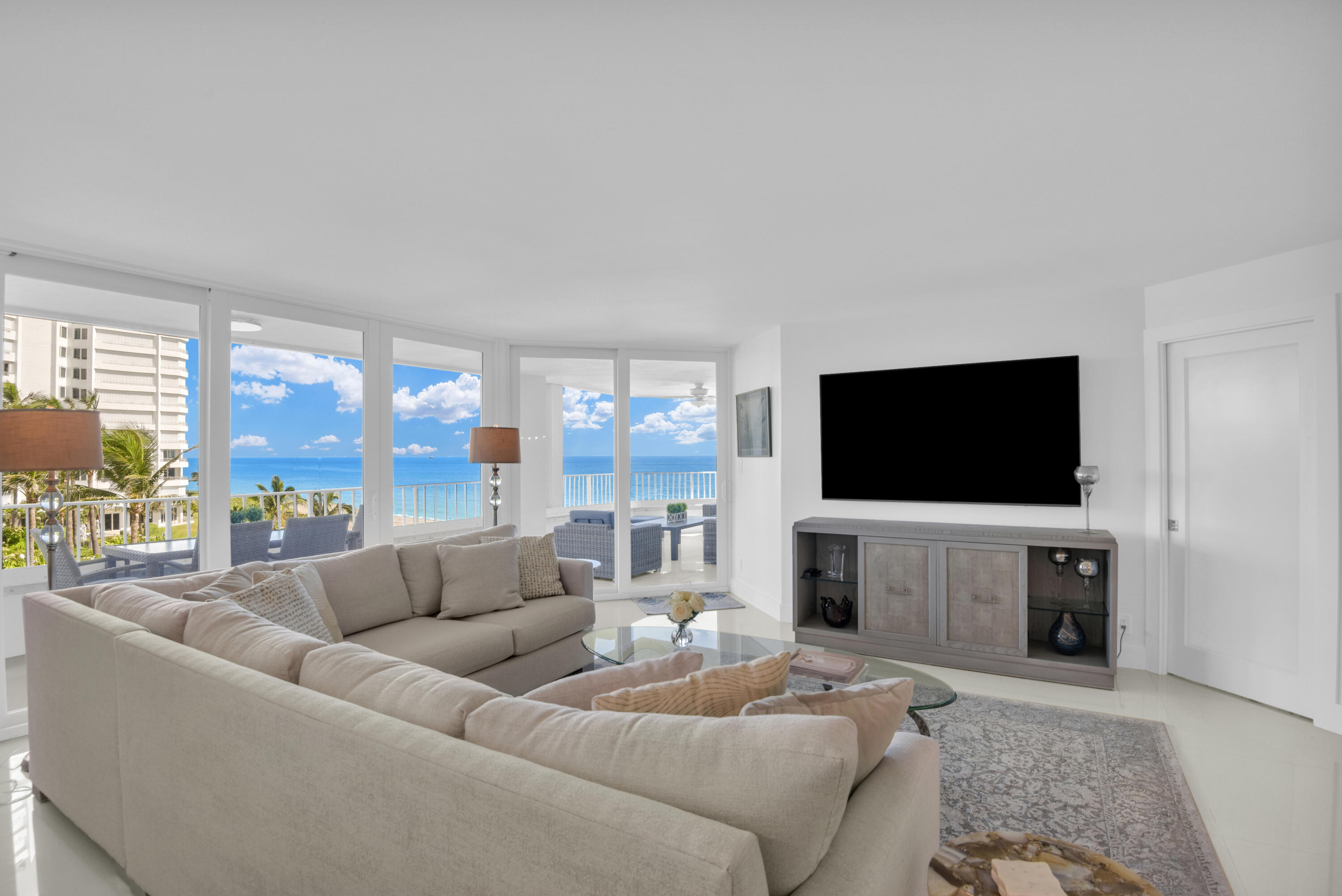 550 South Ocean Boulevard, Unit 401 Boca Raton, FL 33432 - Photo 10 of 51 Living Room