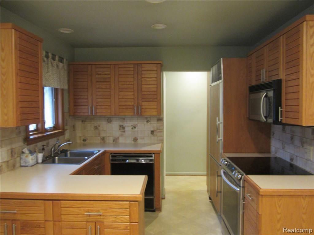 28518 Grobbel Warren, MI 48092 - Photo 10 of 17