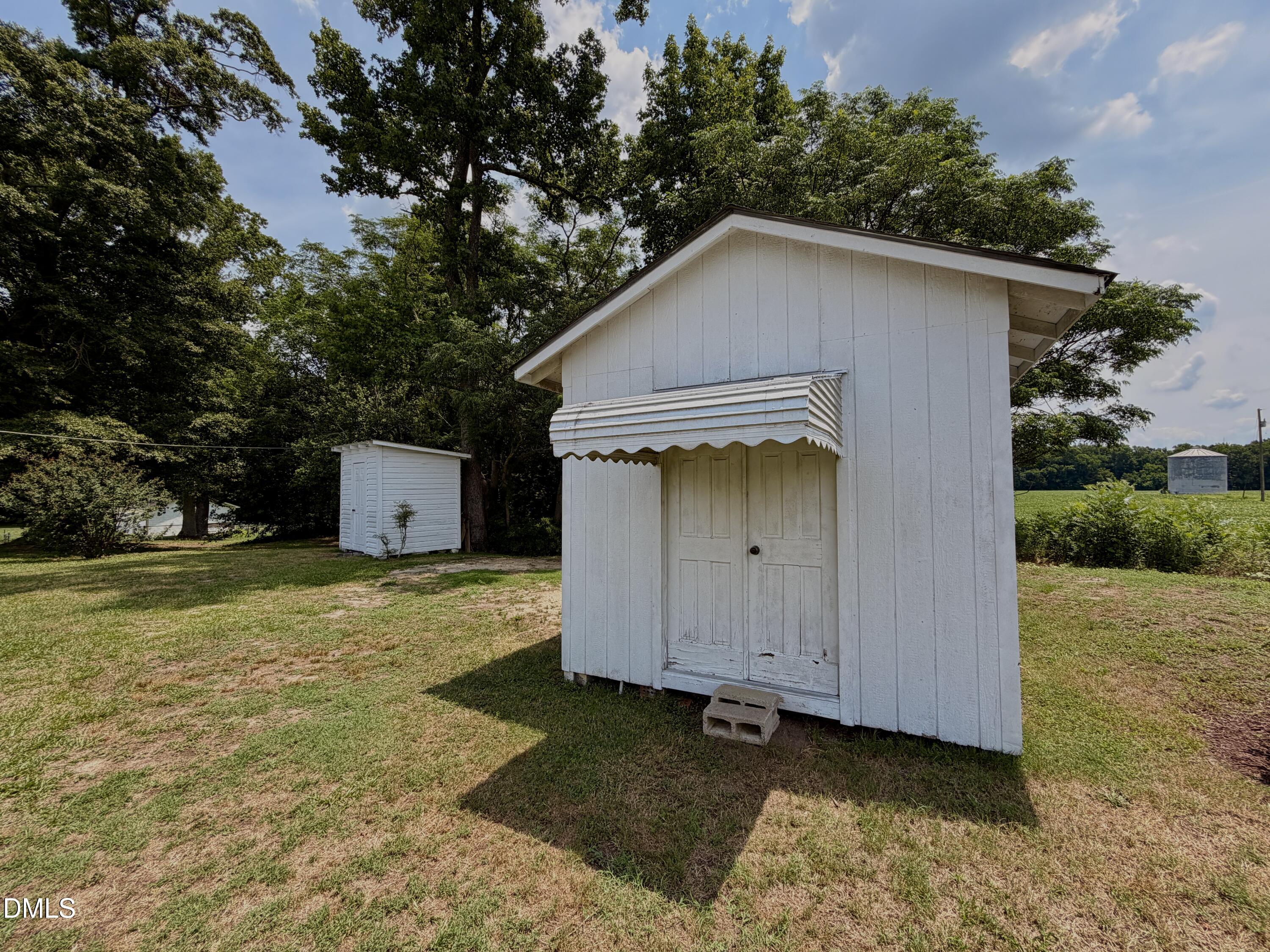 389 Luby Smith Road Princeton, NC 27569 - Photo 8 of 18
