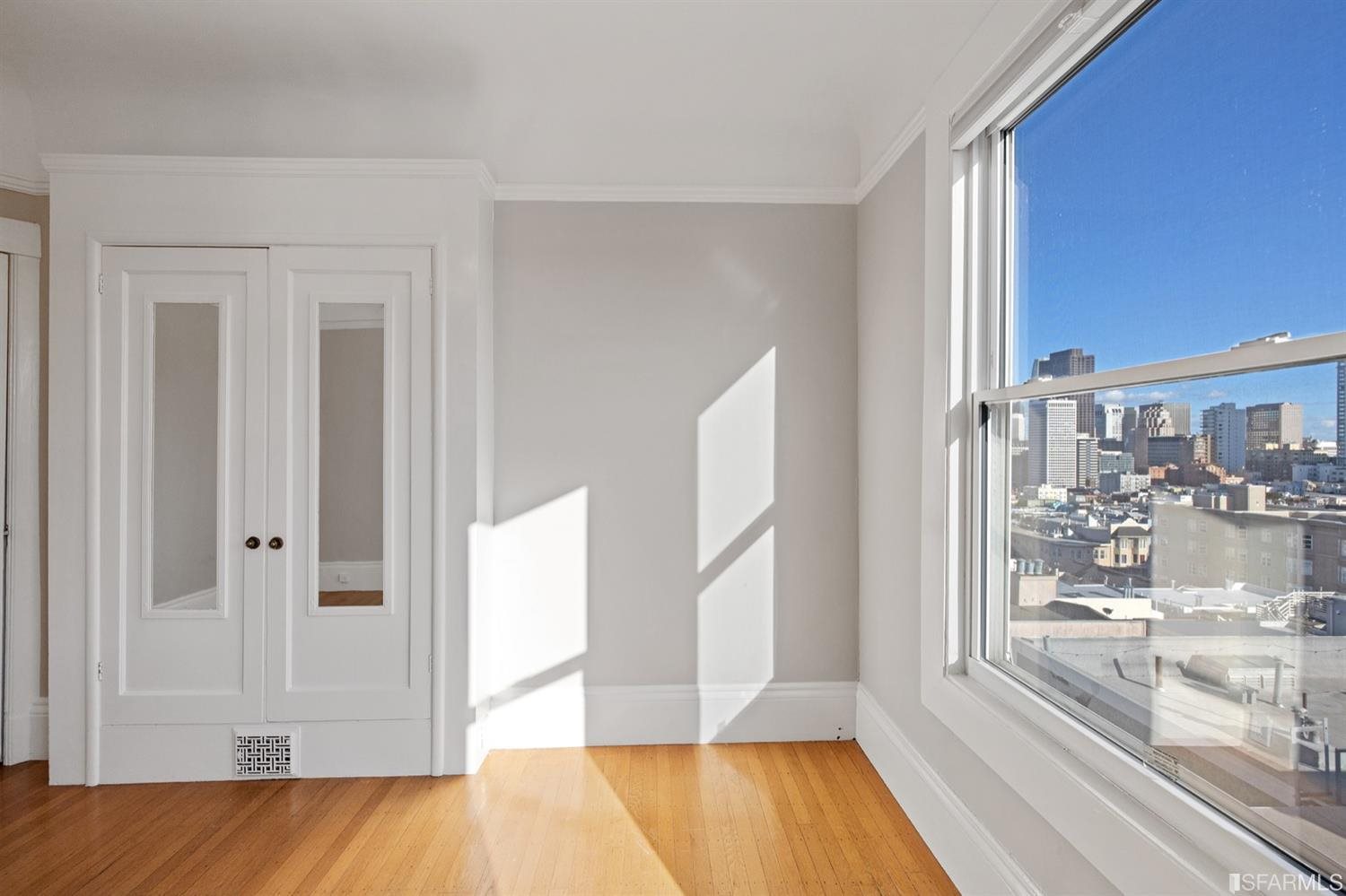 1069 Broadway San Francisco, CA 94133 - Photo 39 of 43 a view of front door