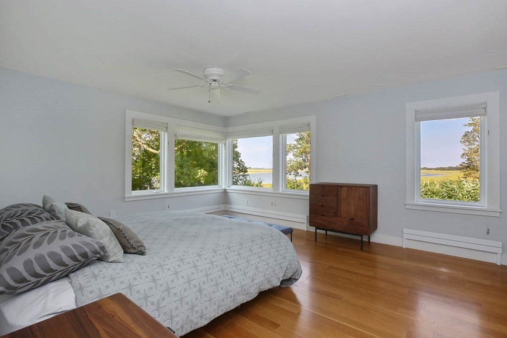 80 R Eastern Avenue Essex, MA 01929 - Photo 17 of 41