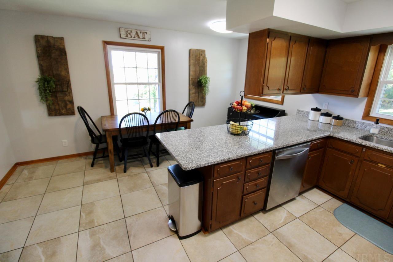 766 White Church Road Princeton, IN 47670 - Photo 8 of 25 Gallery Image 8