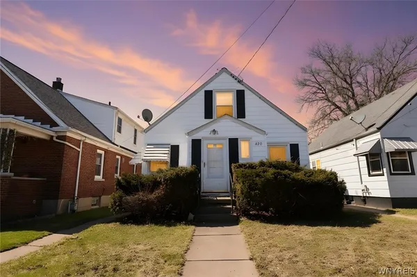 $1,500 | 420 25th Street, Niagara Falls, NY 14303