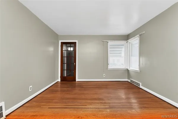 $1,500 | 420 25th Street, Niagara Falls, NY 14303