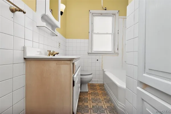 $1,500 | 420 25th Street, Niagara Falls, NY 14303