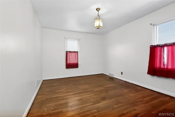 $1,500 | 420 25th Street, Niagara Falls, NY 14303