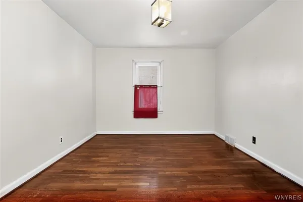 $1,500 | 420 25th Street, Niagara Falls, NY 14303