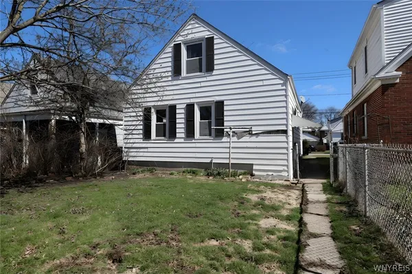 $1,500 | 420 25th Street, Niagara Falls, NY 14303