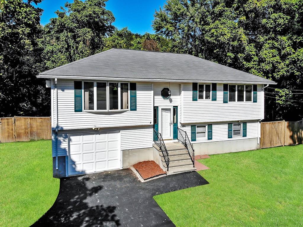 1286 Parker Street Springfield, MA 01129 - Photo 1 of 23 Gallery Image 1