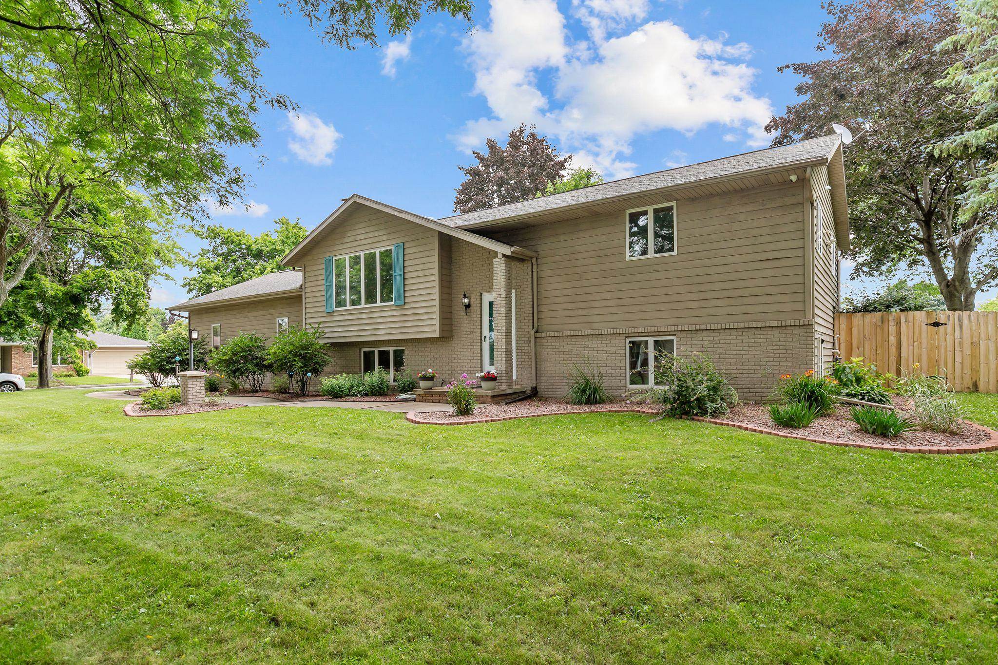1400 Chickadee Lane Appleton, WI 54915 - Photo 28 of 31 Gallery Image 28