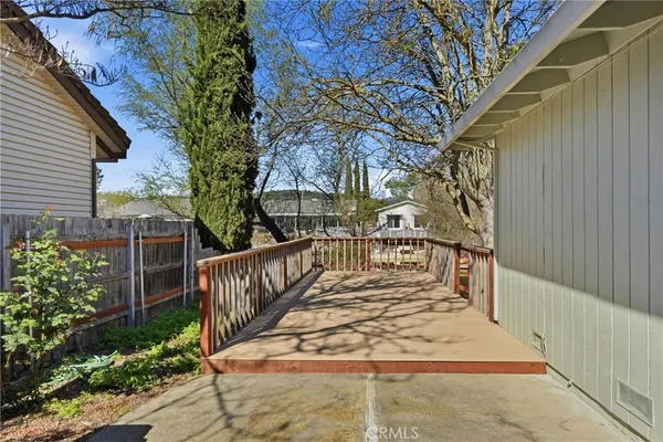 $330,000 | 7337 Lakeland Drive, Clearlake, CA 95422